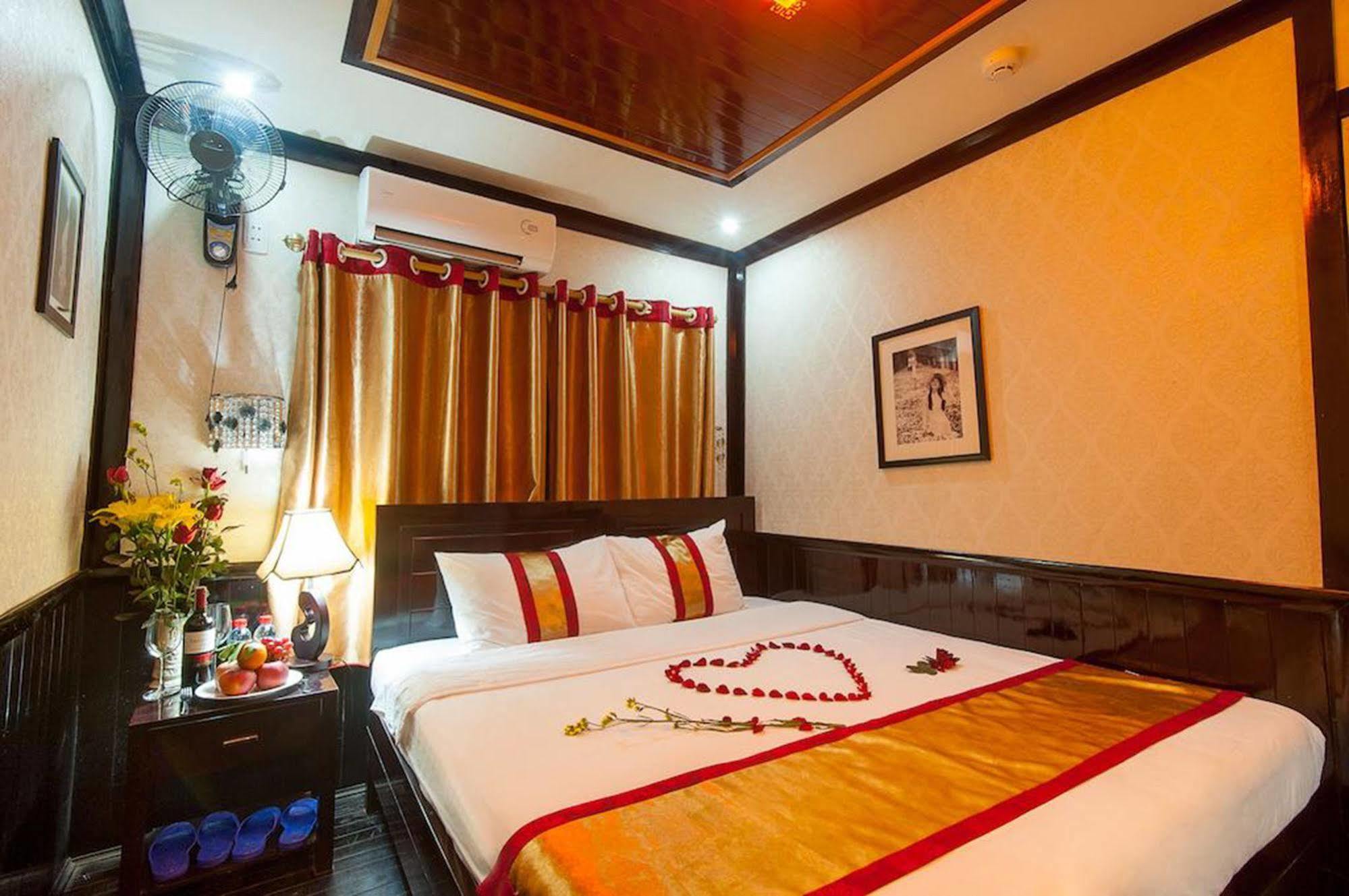 Paragon Cruise Ha Long Luaran gambar